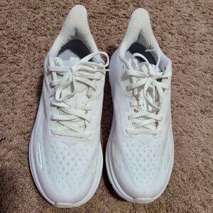 Hoka Clifton 9 Women's - White/White - Size 7.5D Wide Width